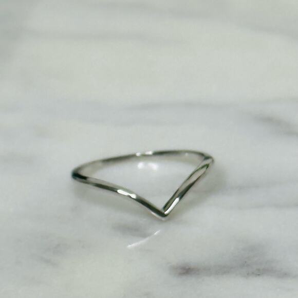 Wishbone V Shaped Chevron Stacker Band - Picture 1 of 4